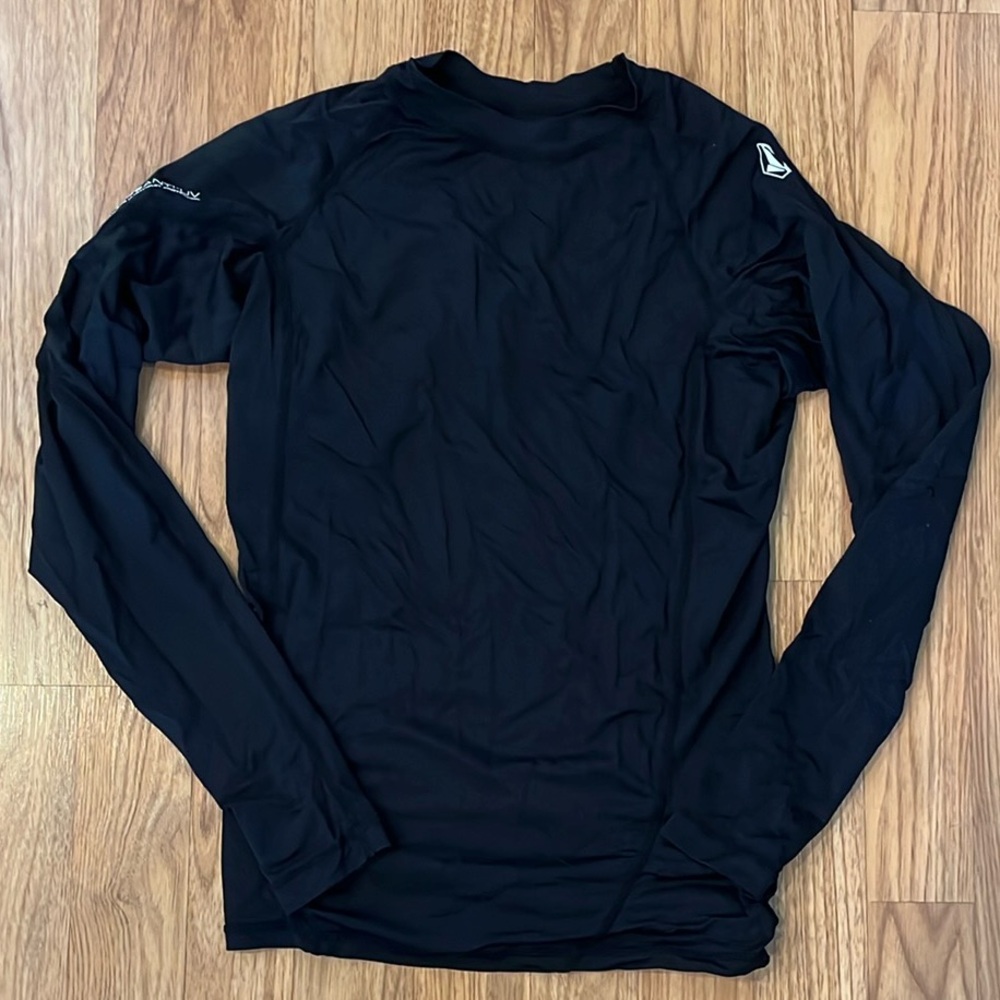 Volcom Rash Guard Rashguard  Black Long Sleeve Performance Shirt small S